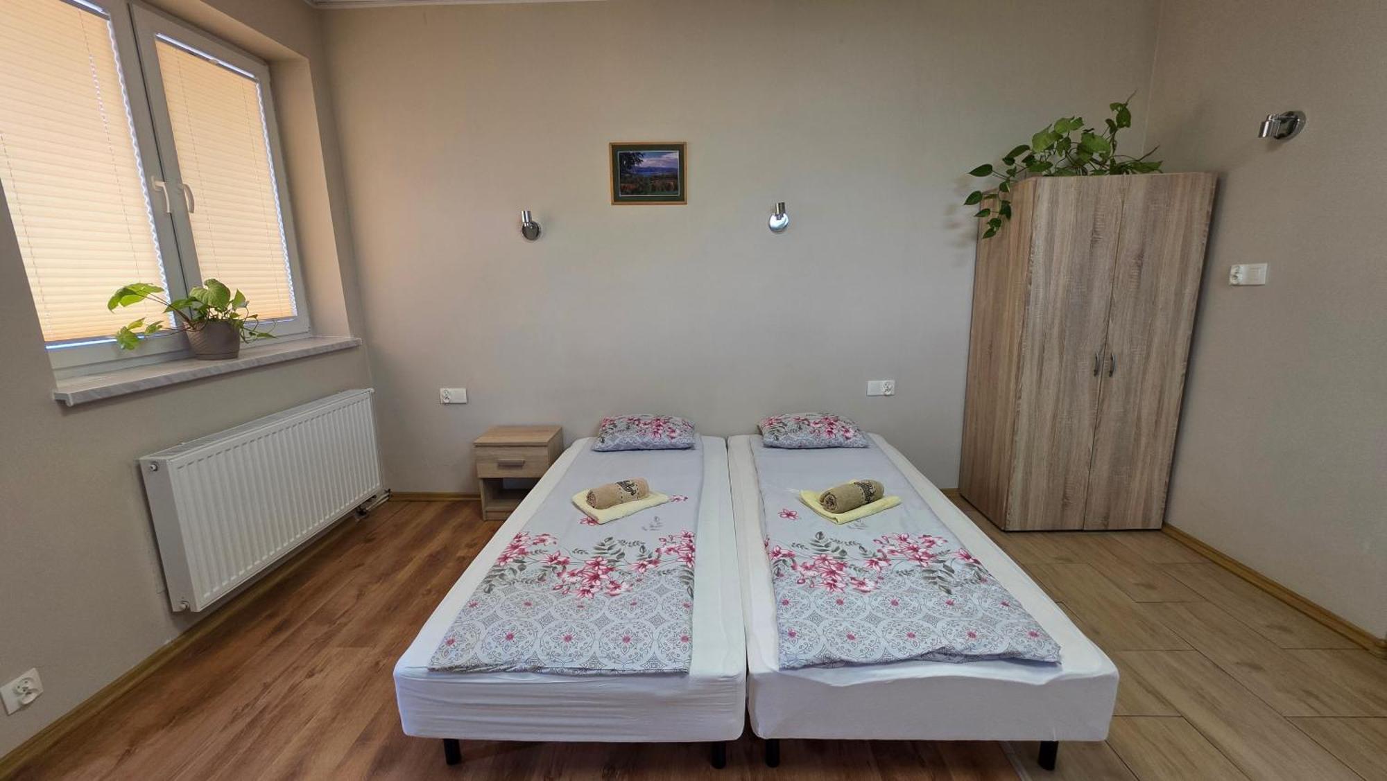 Hotel Nad Zalewem 500-163-489 Zegrze Poludniowe Esterno foto